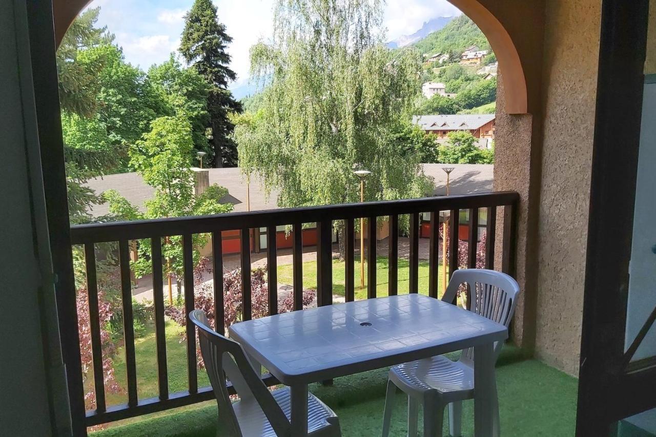 Apartment with balcony near Briançon Exterior foto