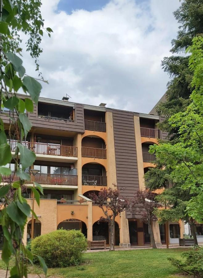 Apartment with balcony near Briançon Exterior foto